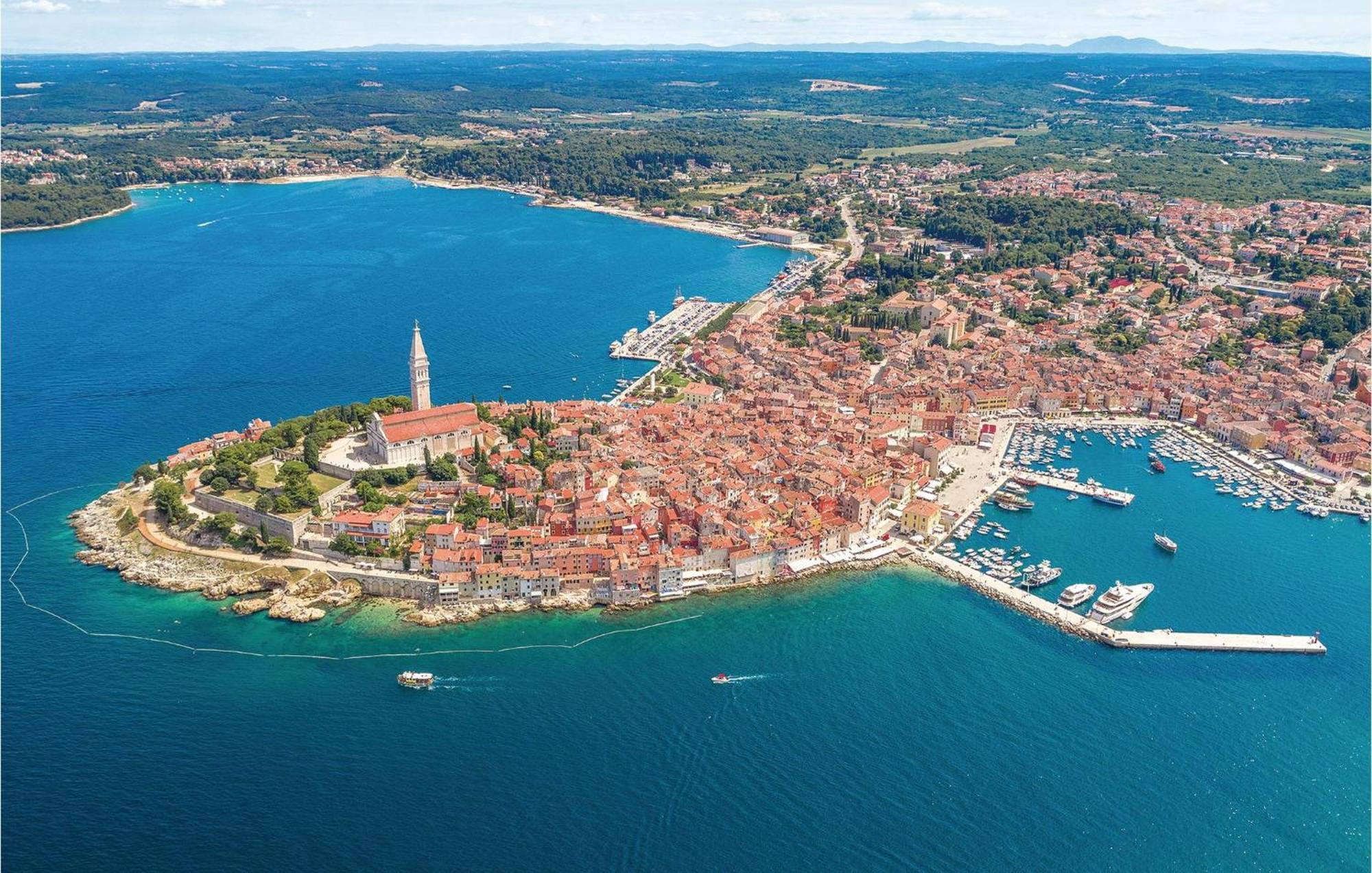 Lovely Apartment In Rovinj With Kitchen Zewnętrze zdjęcie